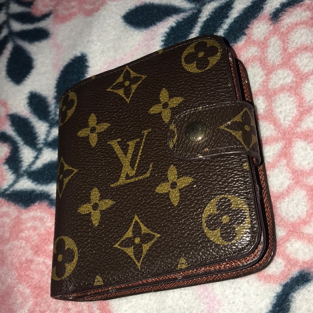 Louis Vuitton Wallet